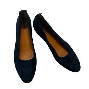 NEW Lucky Brand Navy pull balled Flat size 9.5